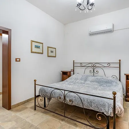 Vakantiehuis Awesome In Morro Doro Te With Wifi