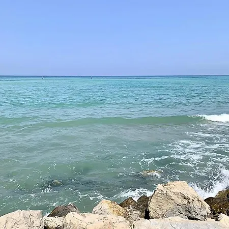 2 Bedroom In Morro D'oro Te * Pagliare