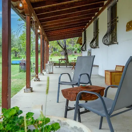 2 Bedroom In Morro D'oro Te Casa vacanze Pagliare